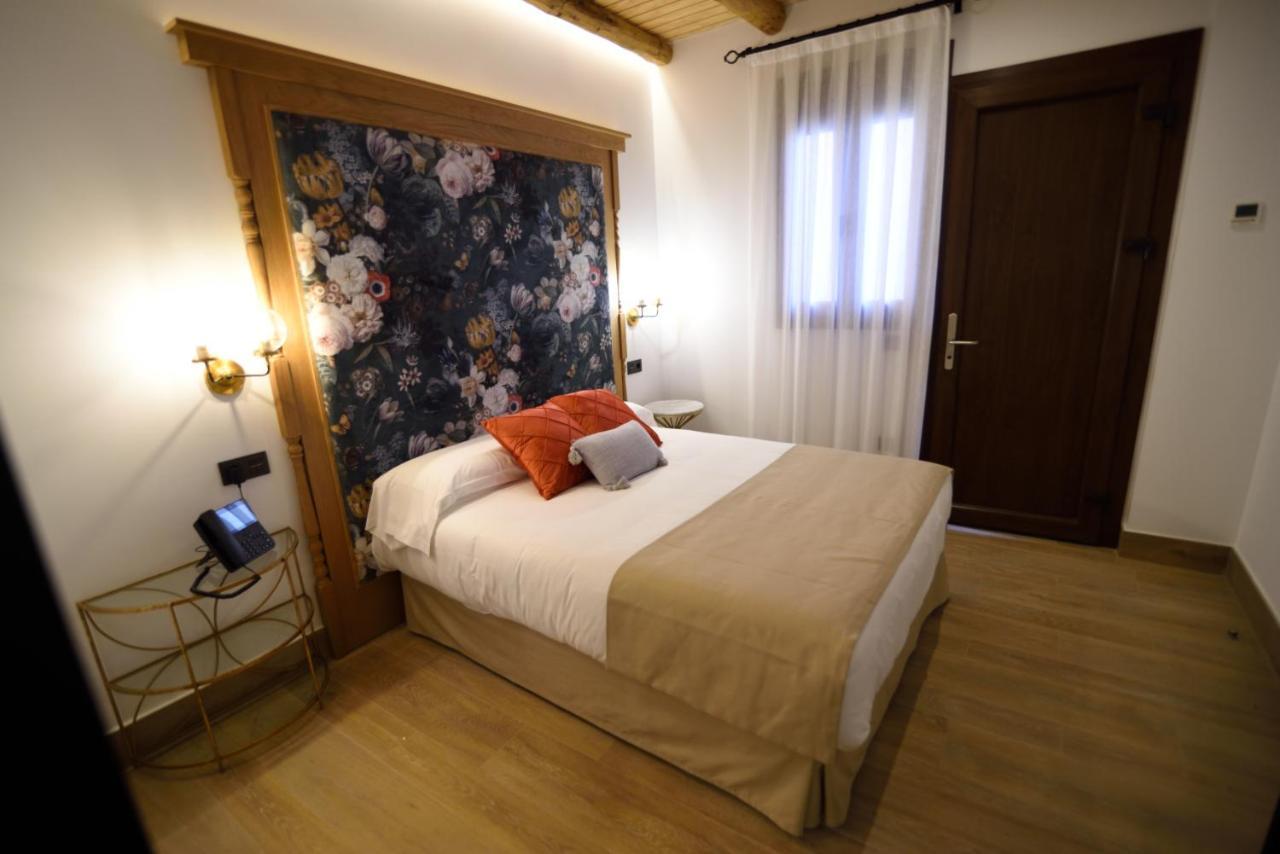 Hostal Rural Santa Habitaciones Aldea DЭль-Росио Экстерьер фото
